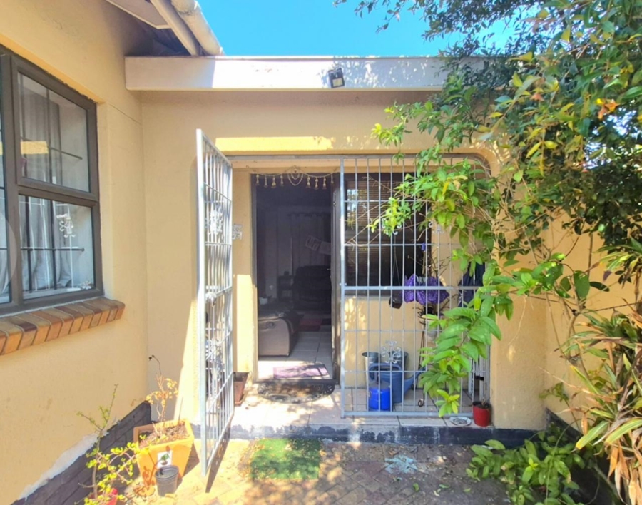 3 Bedroom Property for Sale in Thornton Western Cape